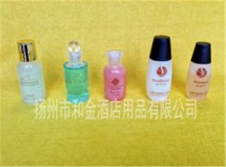 洗沐護(hù)潤(rùn)瓶子3