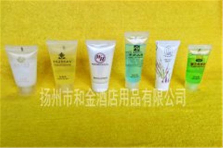 洗沐護(hù)潤(rùn)軟管裝